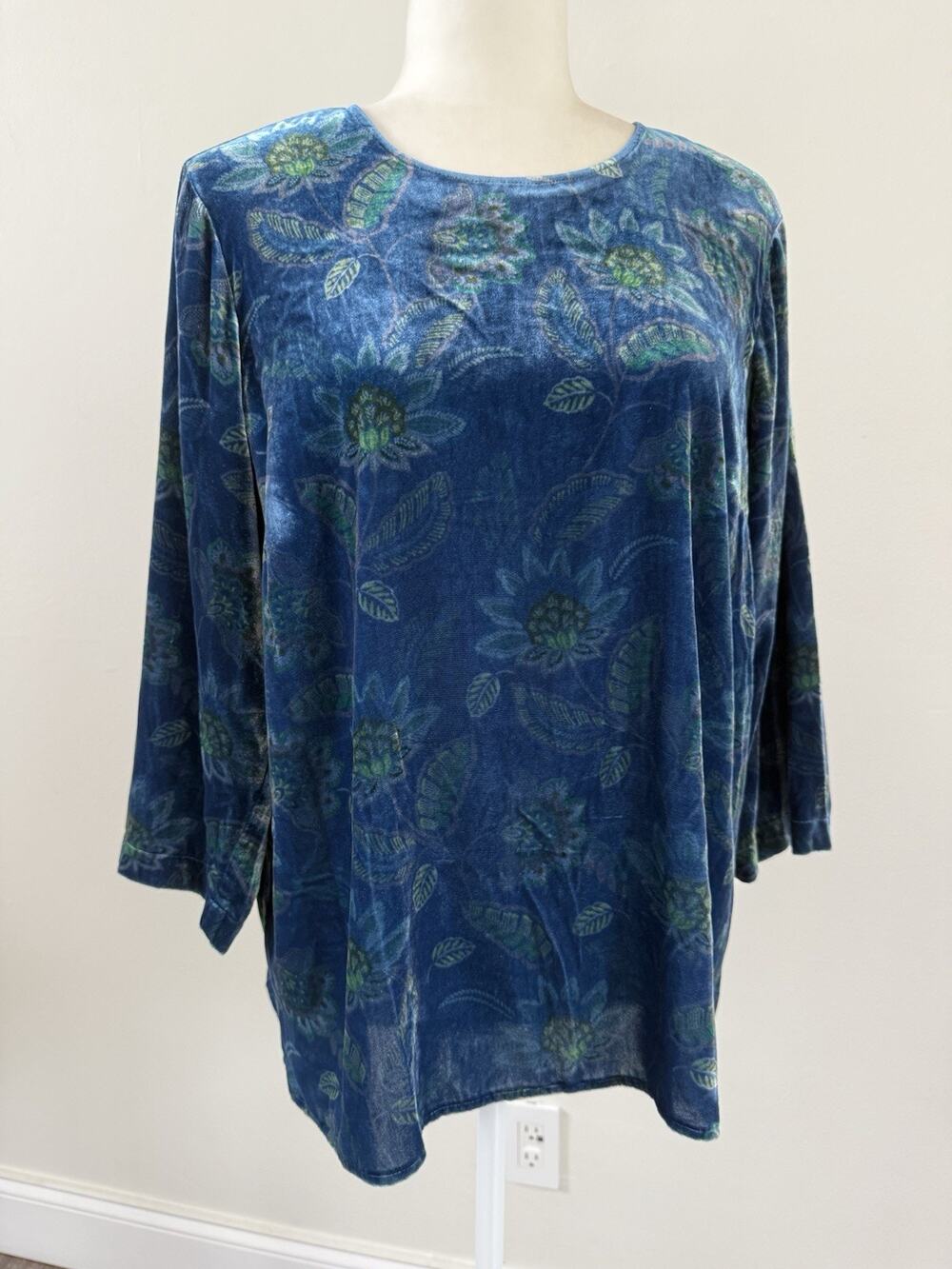 J. Jill Top Women’s Blue Velvet Floral 3/4 Sleeve Blouse Top Sz M